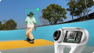 Insta360 Flow 2 Gimbal Bundle