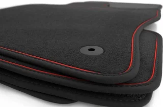 De Volkswagen Golf 8 Velours Vloermatten Set 4-delig in één oogopslag