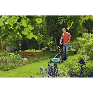 GARDENA Kooimesmaaier 400C Grasmaaier (gemotoriseerd) - Maaibreedte 40 cm - Gazons tot ca. 250 m²