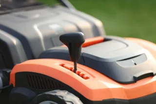 Accu-verticuteermachine