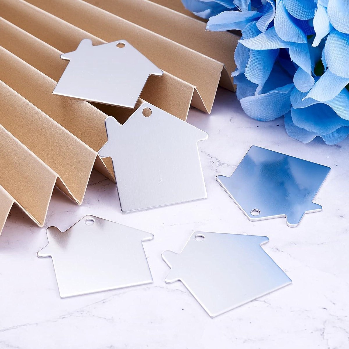 Aluminium blanco stempel tags hangers 35x38.5mm - 10 stuks
