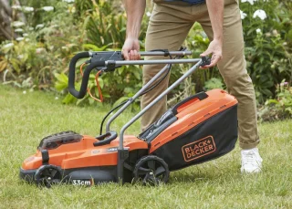 B+D 18V 2x 2.5Ah 33cm Grasmaaier met 35L Bak