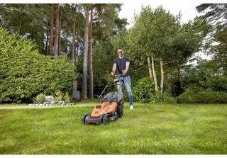 B+D Easy Steer 38cm Maaier 1600W 45L