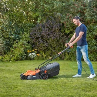 B+D Easy Steer 42cm 1800W Maaier 50L