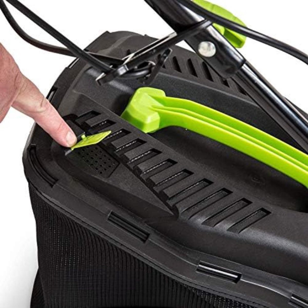 Wat vinden we goed aan de Benzine zelfrijdende grasmaaier Bruingroen