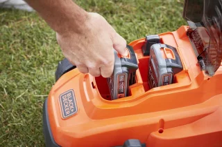 Black+Decker 18V 2x4.0Ah 33cm Grasmaaier 35L