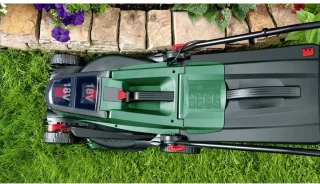 Bosch UniversalRotak 2x18V-37-550 accu-grasmaaier set