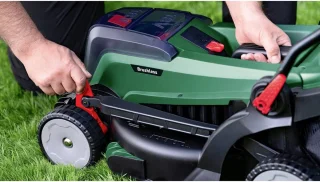 Bosch UniversalRotak 2x18V-37-550 accu-grasmaaier set
