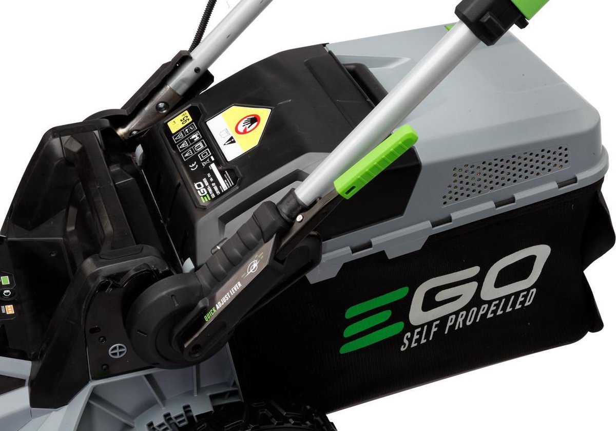Wat vinden we goed aan de Ego LM1903E-SP 47 cm accu grasmaaier kit inclusief accu en lader