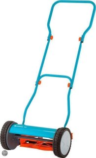 Gardena Kooimesmaaier 300 — stilte en precisie voor kleine gazons