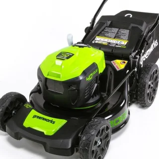 Greenworks 40V 46cm Zelftrekkende Grasmaaier zonder accu's