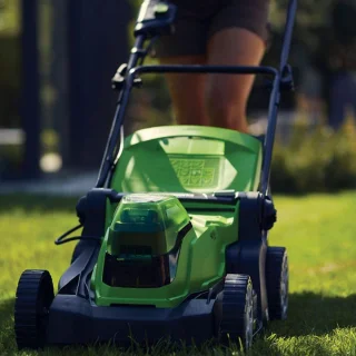 GreenWorks G24X2LM36K2X Grasmaaier