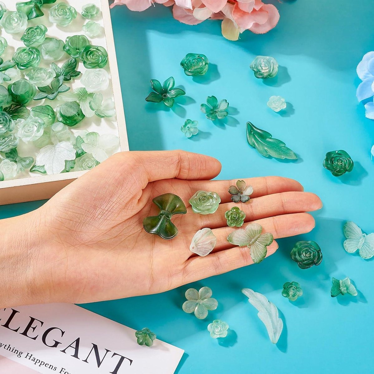 Groene matte acryl kralen mix 100g - bloemen en vormen