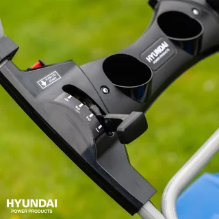 HYUNDAI grasmaaier benzine 51cm 196cc zelfrijdend