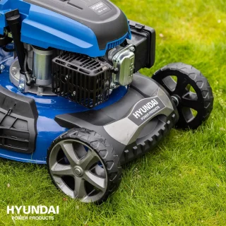 HYUNDAI grasmaaier benzine 51cm 196cc zelfrijdend