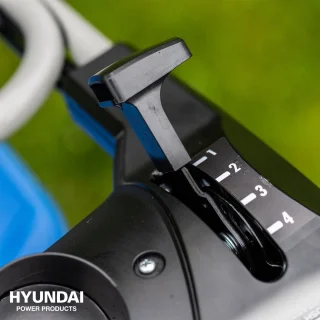 HYUNDAI grasmaaier benzine 51cm 196cc zelfrijdend