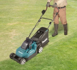 Makita DLM382Z Accu Grasmaaier 38cm