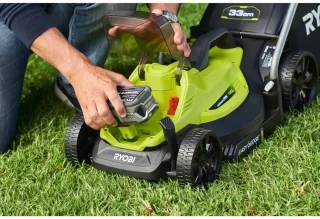 RYOBI ONE+ RLM18X33B40 Grasmaaier + OLT1825M Trimmer Pack 18V