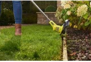 RYOBI ONE+ RLM18X33B40 Grasmaaier + OLT1825M Trimmer Pack 18V