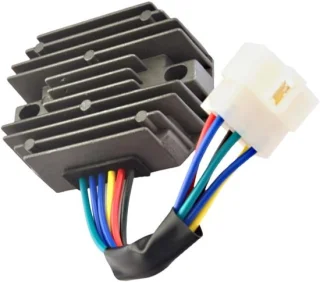 SnelShoppen - Voltage Regulator Rectifier voor Grasmaaier en Tractor - 6-Pins Hoogwaardige Stroomregelaar - Duurzaam en Betrouwbaar - Voor John Deere
