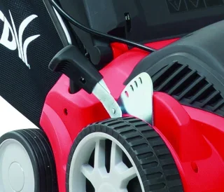 WOLF-Garten Smart 30 VE Elektrische Verticuteermachine