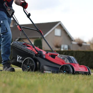 YARDIO Tools Lawnmaster 430 PRO Elektrische Accu Grasmaaier 42V 430mm