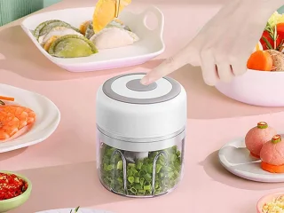 Elektrische Knoflook- & Groentehakker – USB Oplaadbaar – Draagbare Mini Chopper – hakmolen – groentesnijder – uiensnijder – 250ml – 40547