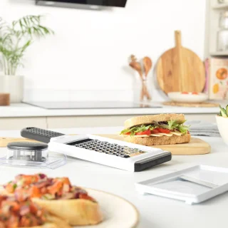 Salter 2 in 1 Mandolin Slice – Interchangeable Stainless-Steel Blades