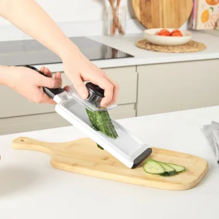Salter 2 in 1 Mandolin Slice – Interchangeable Stainless-Steel Blades