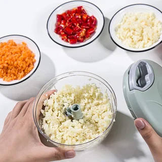 BORVAT Groentesnijder met Trekkoord 500ml RVS Hakmolen Roze