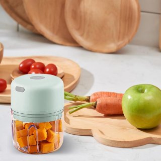 Wat vinden we goed aan de Elektrische Mini Hakmolen 250 ml