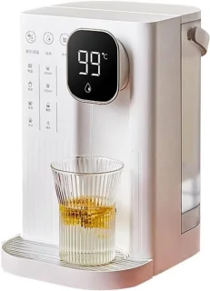Heet water dispenser
