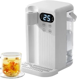 Heetwater dispenser wit