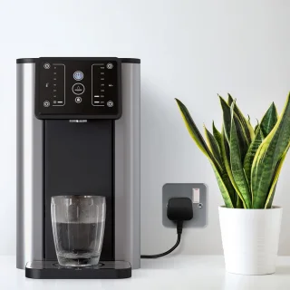 Heetwaterdispenser