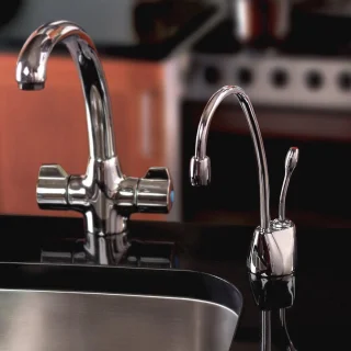 Warmwaterdispenserkraan Geborsteld Brons