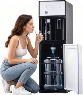 De Waterdispenser warm en koud water zwart in één oogopslag