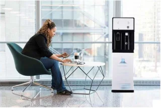 Waterkoeler dispenser onderlader ontwerp