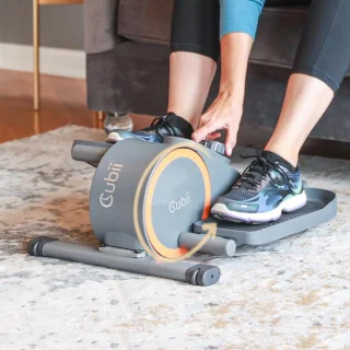 Elliptische trainer voor onder bureau