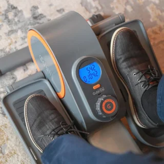 Elliptische trainer voor onder bureau