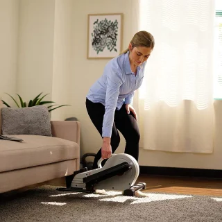 Onder-bureau elliptische trainer