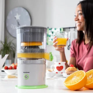 Oplaadbare elektrische sinaasappelpers 250 ml Luchtdichte antidruppeldop Elektrische sapcentrifuge Snelheid 22000 toeren per minuut Automatische uitschakeling - snel citruspersapparaat - makkelijk schoon te maken. sapcentrifuge groenten en fruit
