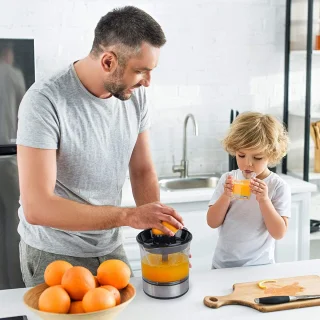 1x Elektrische Zitronenpresse - 700ml BPA-vrij - 2 Drukschijven - Hoge Sapopbrengst - Voor Citroen, Sinaasappel & Grapefrui