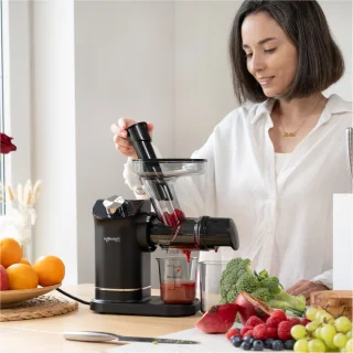 Safecourt Kitchen Slowjuicer 700ml Zwart