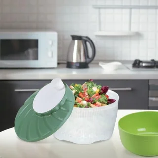 Saladespin en saladekom