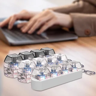 Wat vinden we goed aan de Keyboard Fidget Mini mechanisch toetsenbord - 2-delig sleutelhanger - Zwart