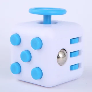 De Merkloos Pop It Fidget Kubus - Blauw in één oogopslag