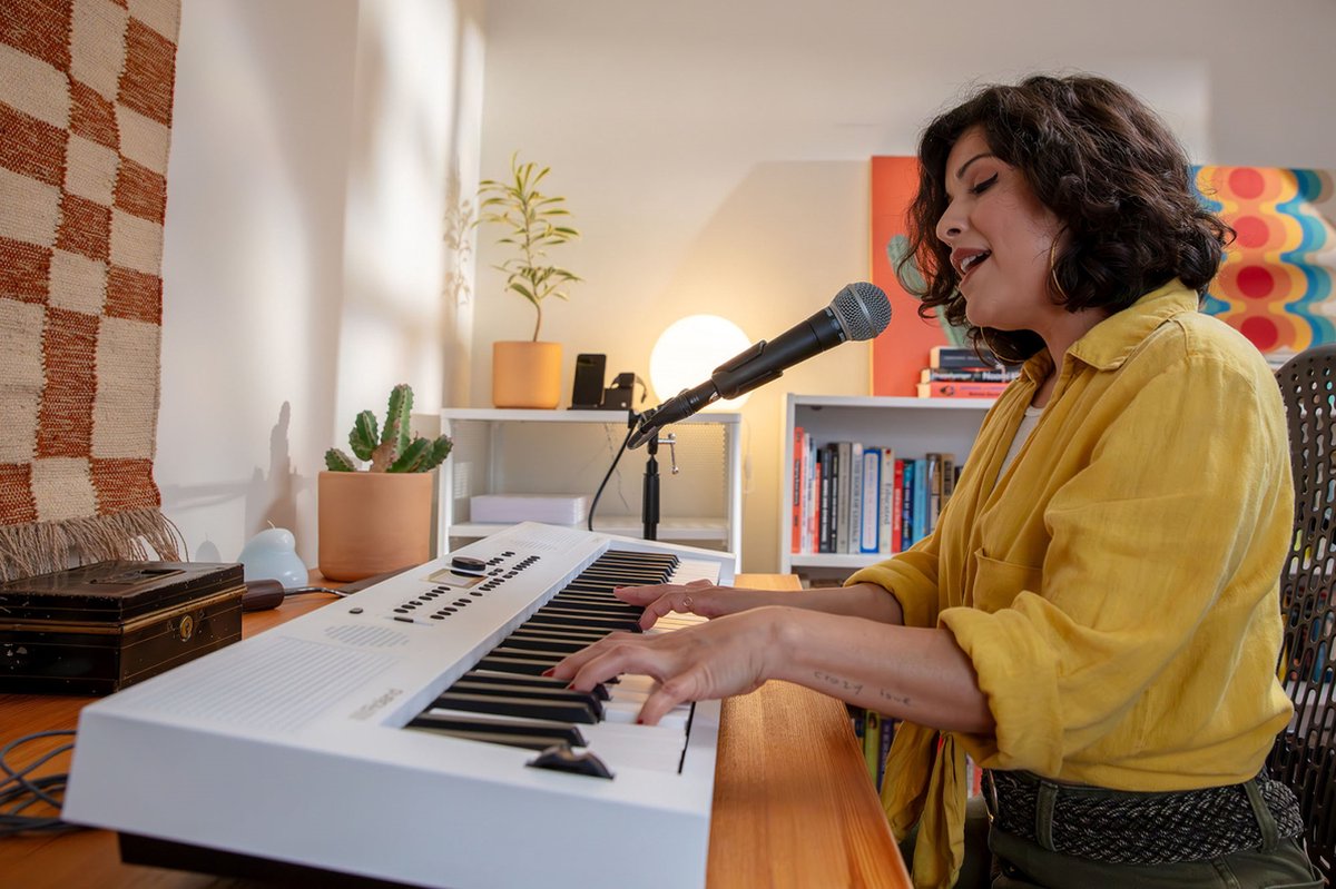Roland GO:KEYS 5 White Keyboard 61 toetsen
