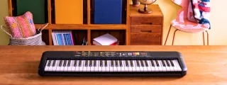 Yamaha PSR-F52 Keyboard