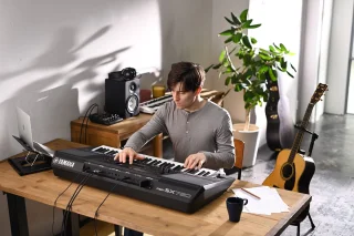 Yamaha PSR-SX720 Workstation Keyboard 61 toetsen