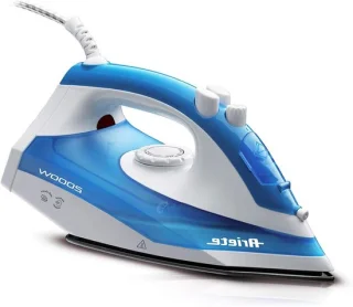 Stoomstrijkijzer en kledingstomer blauw